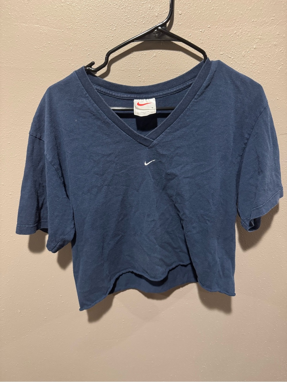 Women’s Vintage Nike Center Swoosh Crop Top T-Shirt